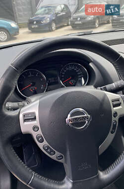 Позашляховик / Кросовер Nissan Qashqai 2013 в 
