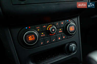 Позашляховик / Кросовер Nissan Qashqai 2012 в 
