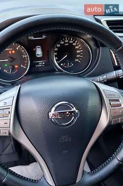 Позашляховик / Кросовер Nissan Qashqai 2014 в 