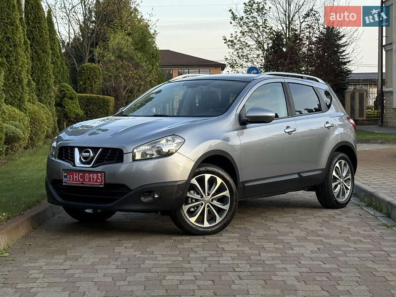 Позашляховик / Кросовер Nissan Qashqai 2011 в 