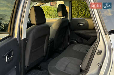 Позашляховик / Кросовер Nissan Qashqai 2011 в 