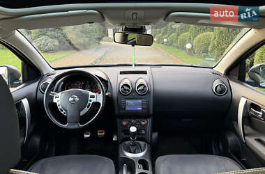Позашляховик / Кросовер Nissan Qashqai 2011 в 