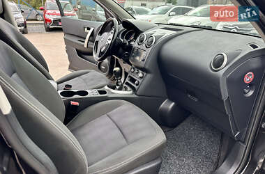 Внедорожник / Кроссовер Nissan Qashqai 2013 в 