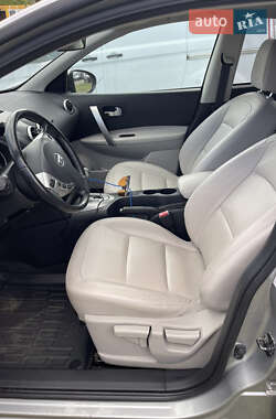 Внедорожник / Кроссовер Nissan Qashqai 2012 в 