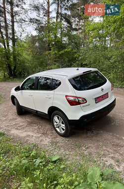 Позашляховик / Кросовер Nissan Qashqai 2011 в 
