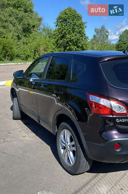 Внедорожник / Кроссовер Nissan Qashqai 2012 в 