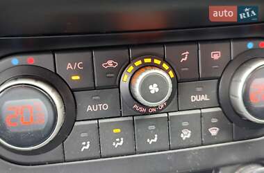 Внедорожник / Кроссовер Nissan Qashqai 2012 в 