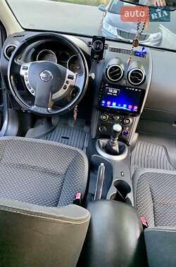 Позашляховик / Кросовер Nissan Qashqai 2010 в 