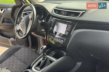 Внедорожник / Кроссовер Nissan Qashqai 2015 в 