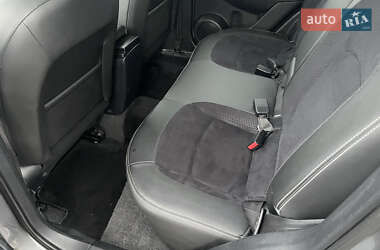 Позашляховик / Кросовер Nissan Qashqai 2013 в 