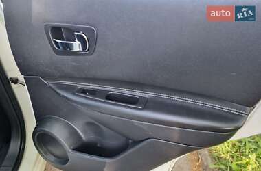 Внедорожник / Кроссовер Nissan Qashqai 2012 в 