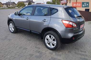 Внедорожник / Кроссовер Nissan Qashqai 2012 в 