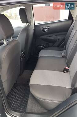 Внедорожник / Кроссовер Nissan Qashqai 2012 в 