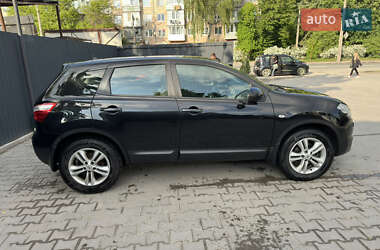 Позашляховик / Кросовер Nissan Qashqai 2011 в 