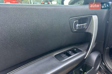 Внедорожник / Кроссовер Nissan Qashqai 2009 в 
