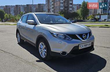 Внедорожник / Кроссовер Nissan Qashqai 2014 в 