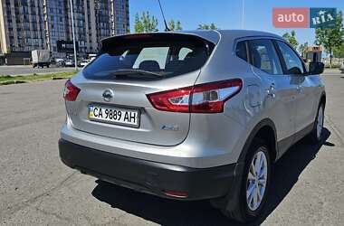 Внедорожник / Кроссовер Nissan Qashqai 2014 в 
