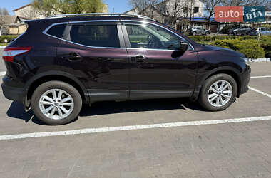 Позашляховик / Кросовер Nissan Qashqai 2014 в 
