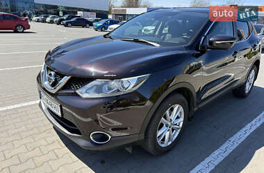 Позашляховик / Кросовер Nissan Qashqai 2014 в 