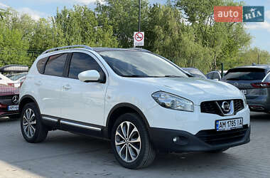 Внедорожник / Кроссовер Nissan Qashqai 2012 в 