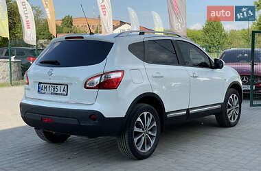 Внедорожник / Кроссовер Nissan Qashqai 2012 в 