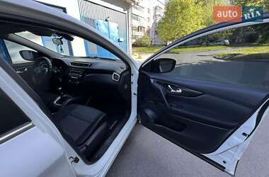 Внедорожник / Кроссовер Nissan Qashqai 2014 в 