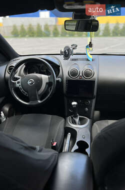 Внедорожник / Кроссовер Nissan Qashqai 2008 в 