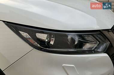 Позашляховик / Кросовер Nissan Qashqai 2018 в 