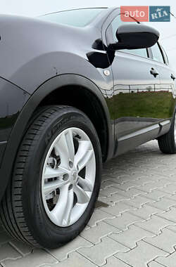 Внедорожник / Кроссовер Nissan Qashqai 2011 в 