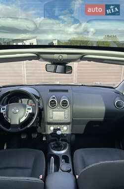 Внедорожник / Кроссовер Nissan Qashqai 2012 в 