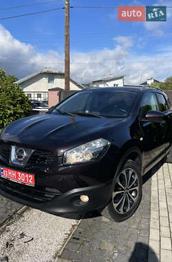 Внедорожник / Кроссовер Nissan Qashqai 2012 в 