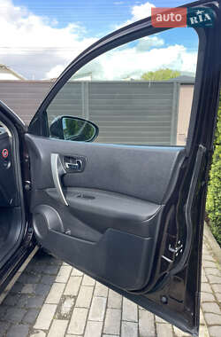 Внедорожник / Кроссовер Nissan Qashqai 2012 в 