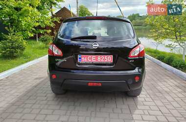 Внедорожник / Кроссовер Nissan Qashqai 2012 в 