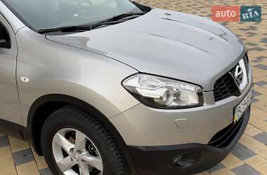 Позашляховик / Кросовер Nissan Qashqai 2011 в 