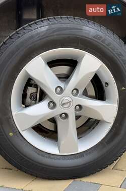 Позашляховик / Кросовер Nissan Qashqai 2011 в 