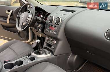 Позашляховик / Кросовер Nissan Qashqai 2011 в 
