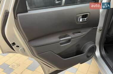 Позашляховик / Кросовер Nissan Qashqai 2011 в 