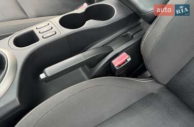 Позашляховик / Кросовер Nissan Qashqai 2011 в 