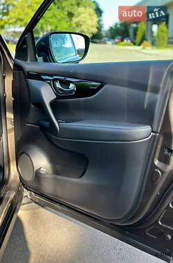 Позашляховик / Кросовер Nissan Qashqai 2014 в 