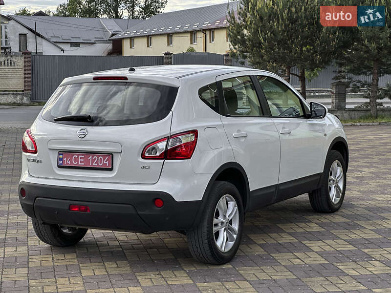 Позашляховик / Кросовер Nissan Qashqai 2013 в Самборі