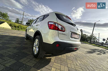Позашляховик / Кросовер Nissan Qashqai 2013 в 