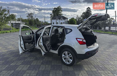 Позашляховик / Кросовер Nissan Qashqai 2013 в 