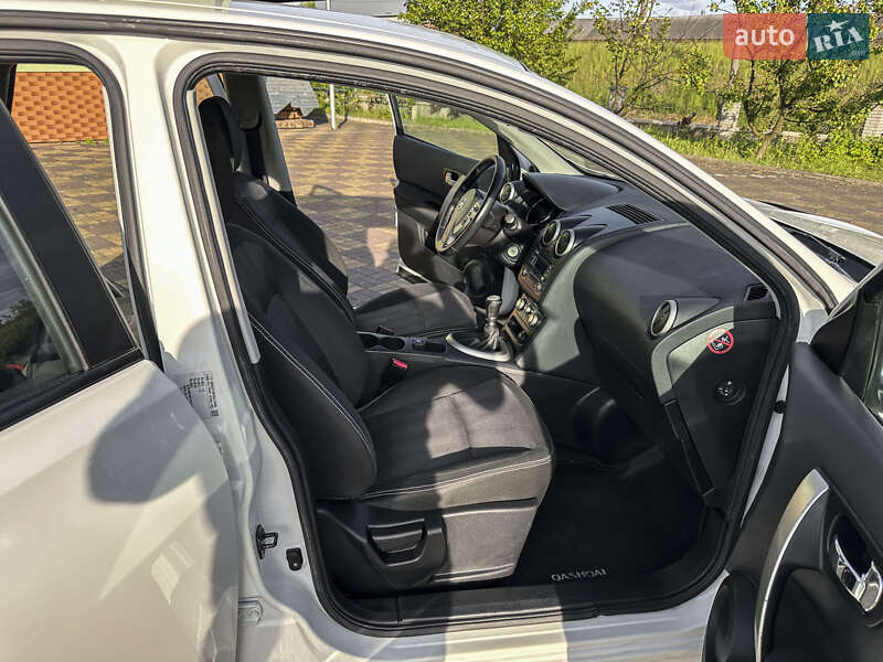 Позашляховик / Кросовер Nissan Qashqai 2013 в Самборі