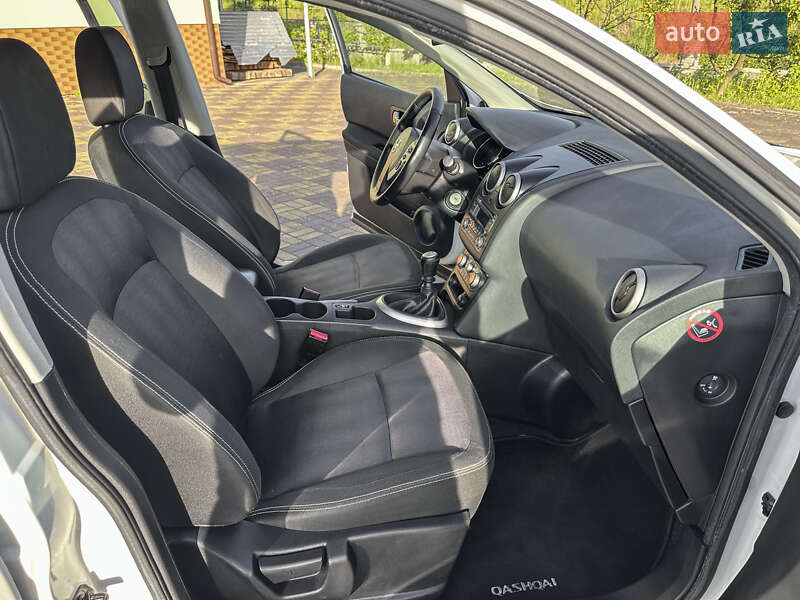 Позашляховик / Кросовер Nissan Qashqai 2013 в Самборі