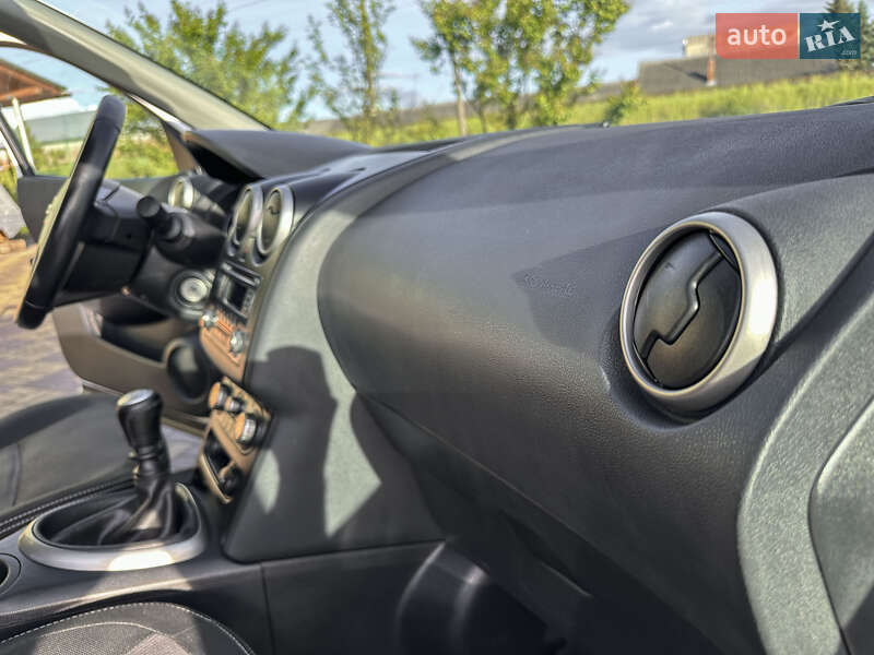Позашляховик / Кросовер Nissan Qashqai 2013 в Самборі