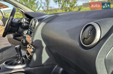 Позашляховик / Кросовер Nissan Qashqai 2013 в 