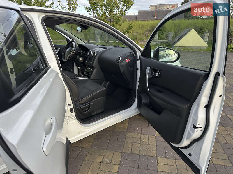 Позашляховик / Кросовер Nissan Qashqai 2013 в Самборі