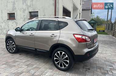 Внедорожник / Кроссовер Nissan Qashqai 2012 в 