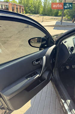 Внедорожник / Кроссовер Nissan Qashqai 2011 в 