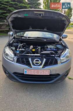 Внедорожник / Кроссовер Nissan Qashqai 2012 в 